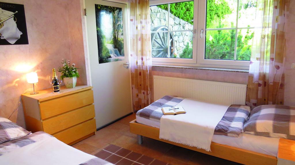 Wellness Apartments Sophienhoehe Am Teich 멕헤르니흐 객실 사진