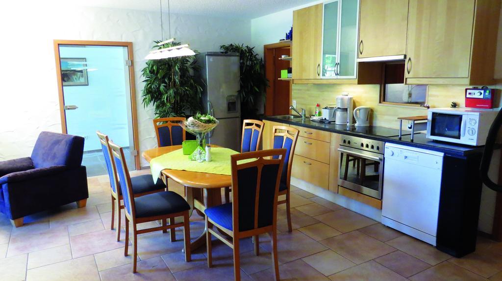 Wellness Apartments Sophienhoehe Am Teich 멕헤르니흐 객실 사진